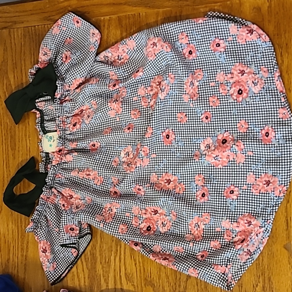 Lily Bleu girl top size 7/8